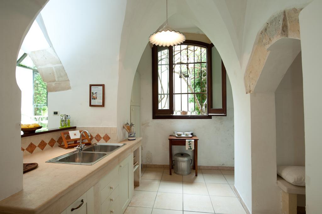 Casa D'Artista Suite & Garden Лече Екстериор снимка