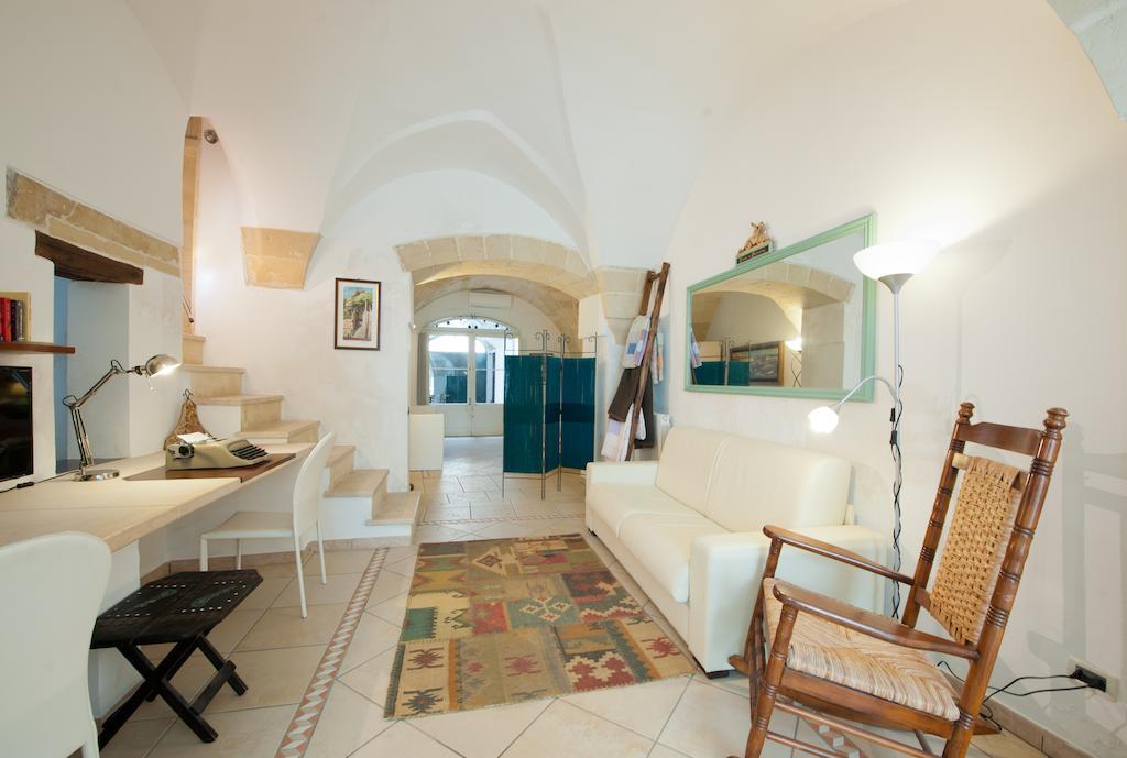 Casa D'Artista Suite & Garden Лече Екстериор снимка