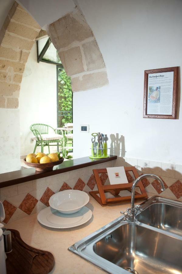 Casa D'Artista Suite & Garden Лече Екстериор снимка